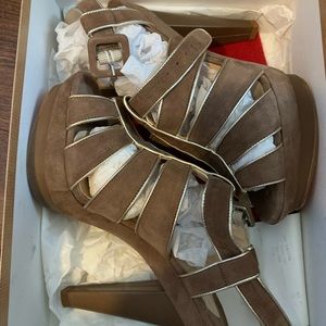 Christian Loubotin taupe heels 7